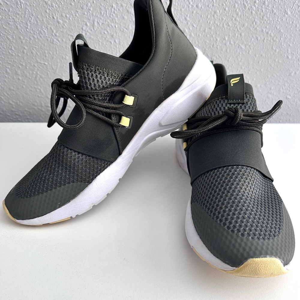 FABLETICS   | Women’s Fabletics Zuma Studio Sneaker lll
 | Green |   Size: 8.5